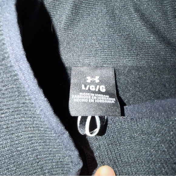 UA vest - Picture 2 of 3